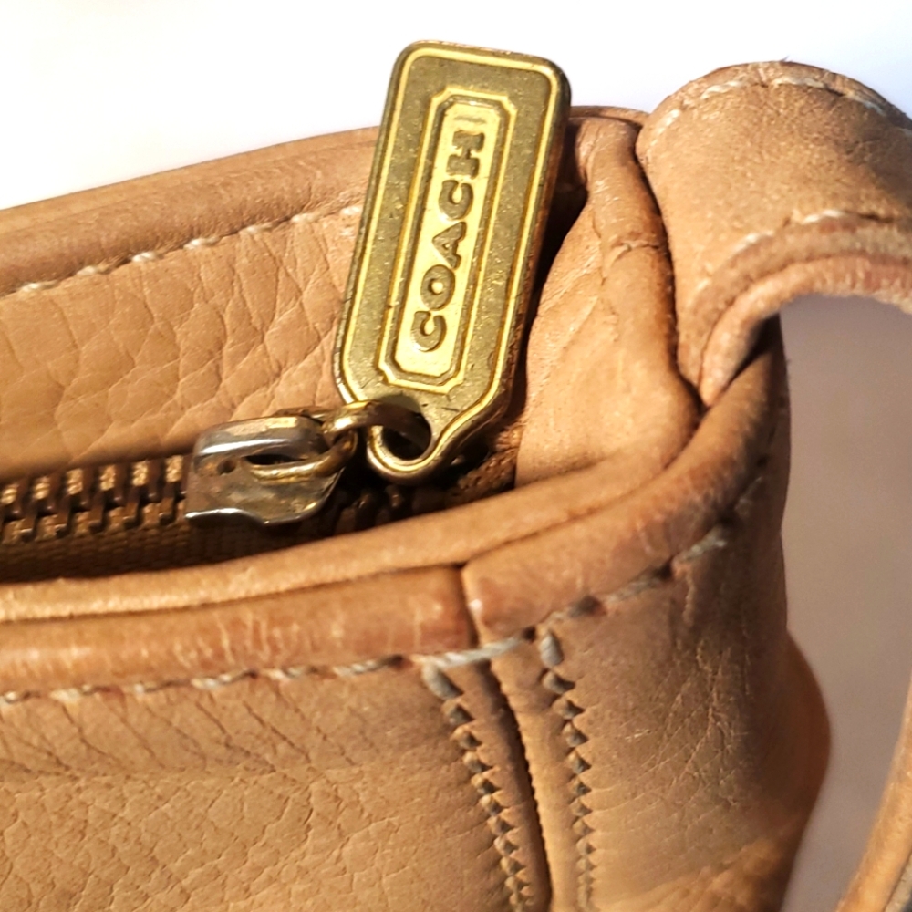 Coach Vintage Sonoma Convertible Crossbody Bag 4924 Beige Pebbled Leather C/Rica